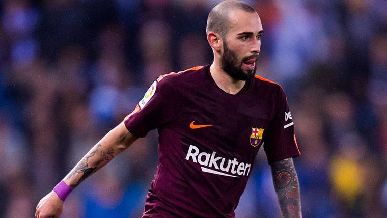 Dzeko puede hacer que Aleix Vidal se quede en el Barça
