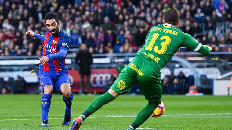 Última reunión para aclarar cuál es el futuro de Arda Turan