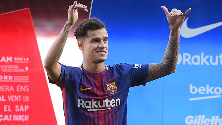 La afición del Barça, convencida de que Coutinho encajará