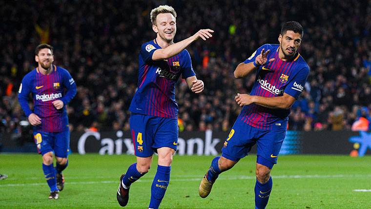 Rakitic culminó la ‘manita’ tras un gran centro de Dembélé