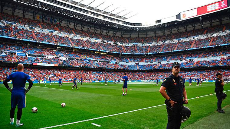 ¿Más ‘obras’ en el Bernabéu para evitar la final Barça-Sevilla?