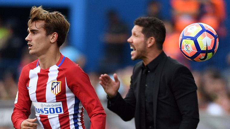Simeone no quiere que Griezmann fiche por el Barcelona