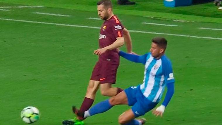 Tarjeta roja a Samuel por una entrada salvaje sobre Jordi Alba