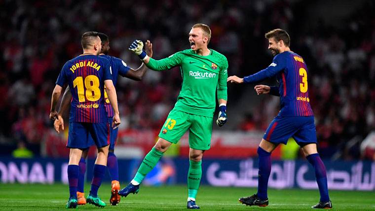El espectacular pase de Cillessen en el Sevilla-Barça se hace viral