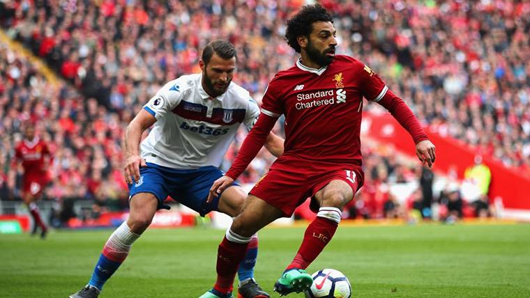 La ‘pólvora mojada’ de Salah da una oportunidad de oro a Messi