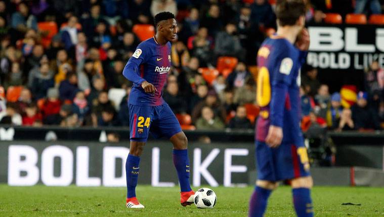 Aleix Vidal aconseja a Yerry Mina por su falta de minutos en el Barça