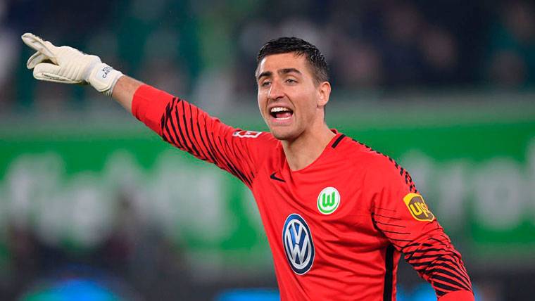Los tres porteros que controla el Barça por si Cillessen se va