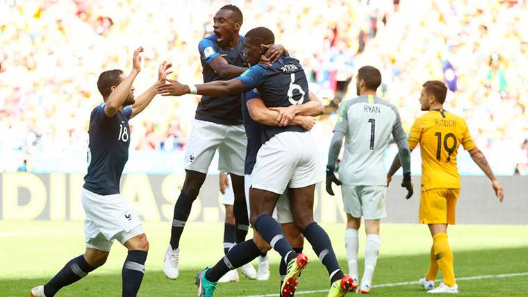 Sufrida victoria de Francia con un gris papel de Griezmann, Umtiti y Dembélé (2-1)