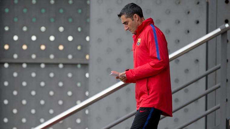 ¿Está molesto Valverde con la política de fichajes del Barça?