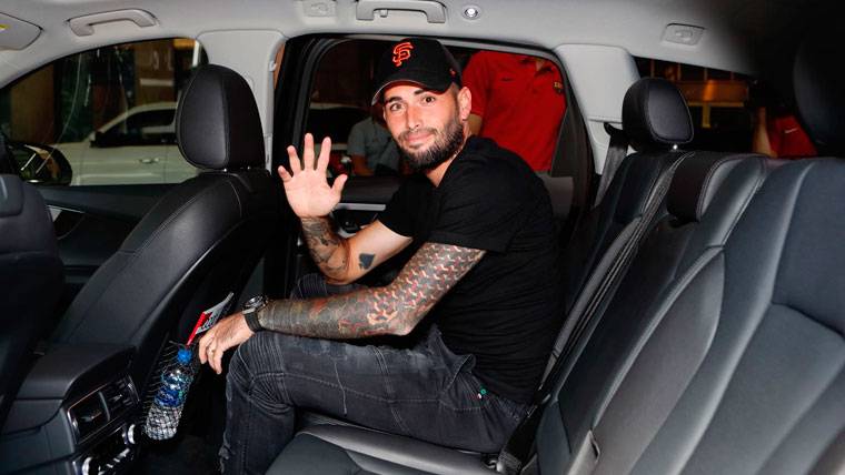 Aleix Vidal explica cómo se gestó su marcha del Barça: «Lo pasé mal en Barcelona»