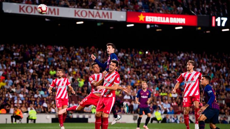 Piqué, héroe y villano: Falló en los goles del Girona, pero salvó uno y metió otro