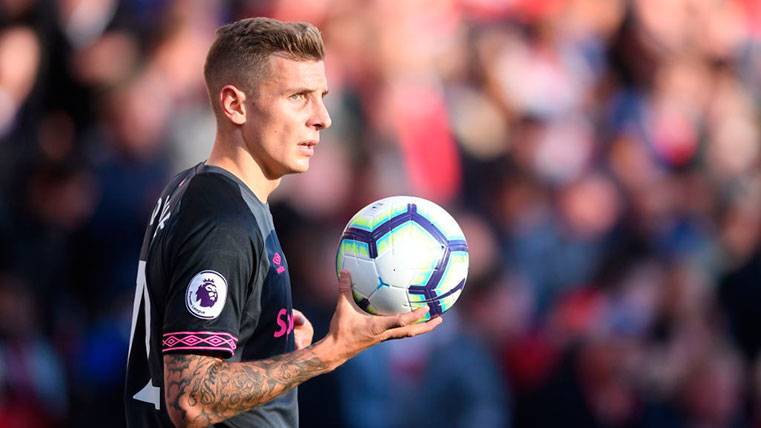 El ‘dardo’ de Lucas Digne a Valverde desde Inglaterra