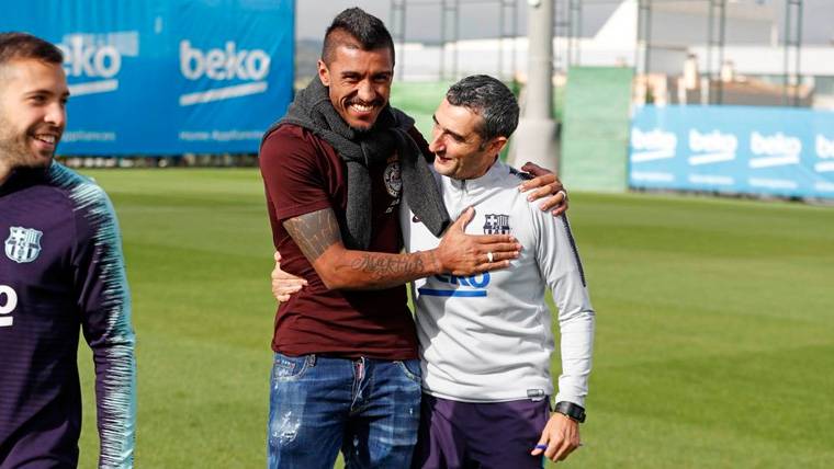 Paulinho visita el entrenamiento del Barça y reparte palabras de cariño