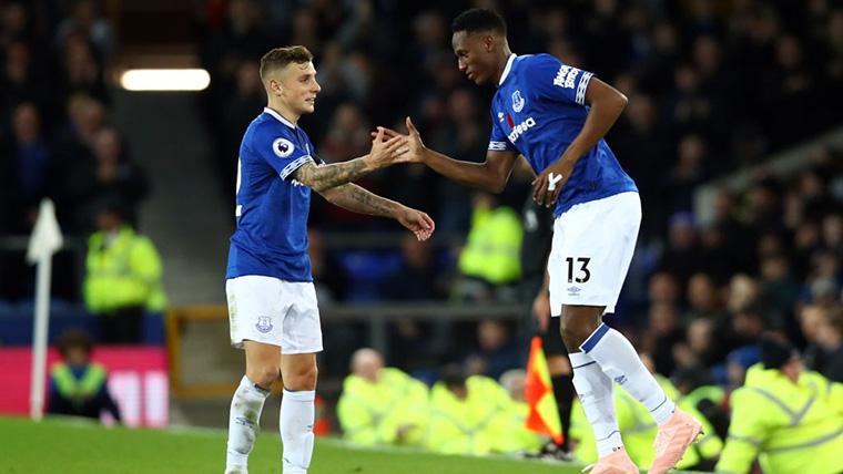 Yerry Mina, André Gomes y Digne, indiscutibles en el Everton