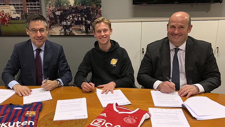 OFICIAL: El FC Barcelona anuncia el fichaje de Frenkie de Jong