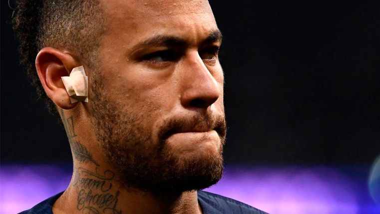 El PSG confirma que Neymar ha recaído de una antigua lesión y no descarta el quirófano