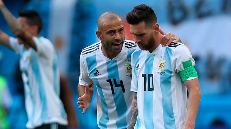 Mascherano sigue pendiente del Barça y elogió a Messi tras su partidazo en Sevilla
