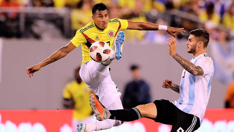 Yerry Mina pasa por encima de Jeison Murillo: El culé es suplente de Mina en Colombia