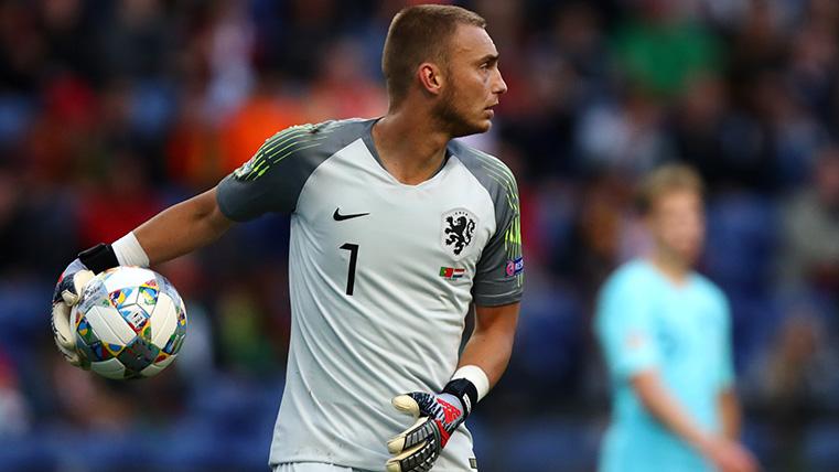 El Barça y el Valencia ya habrían llegado a un acuerdo para el cambio de Cillessen y Neto