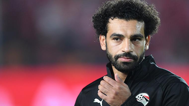 Salah, casi sin opciones de competir con Leo Messi por el Balón de Oro