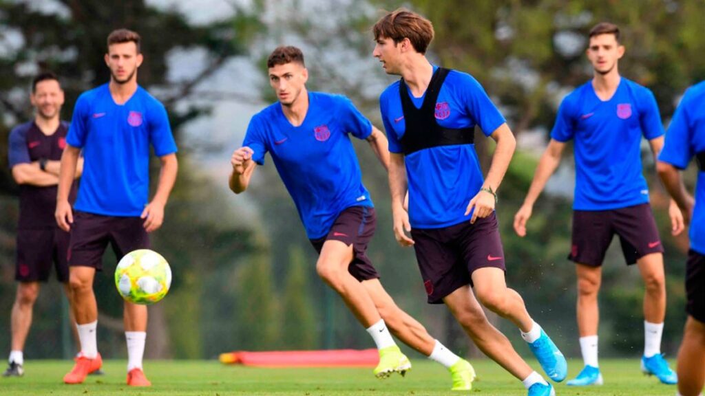 El rumor más surrealista: Intercambio Barça-Juventus entre Juan Miranda y Mandzukic