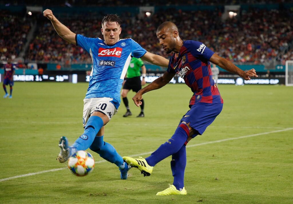 El Valencia no se olvida de Rafinha y la operación sigue siendo posible