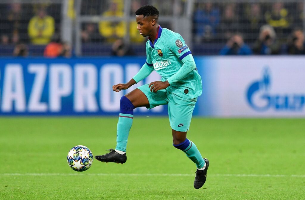 Ansu Fati se convierte en el jugador más joven en debutar en Champions con el Barça