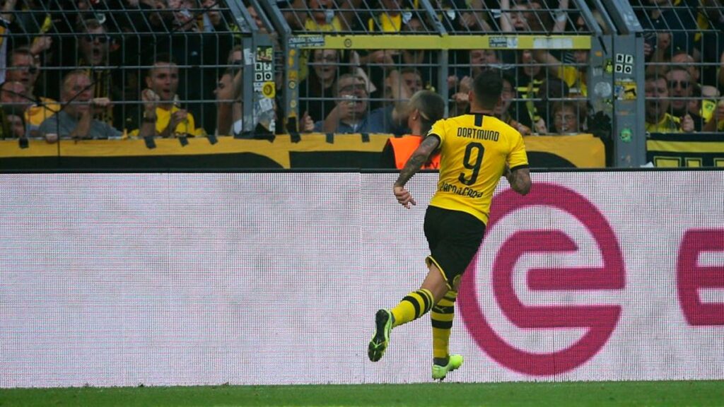 Alcácer: «En Barcelona hubo gente que se portó muy bien, pero otros muy mal»