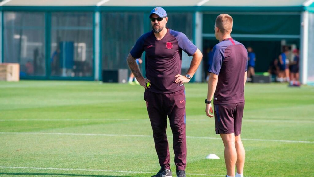 OFICIAL: El Barça destituye a Víctor Valdés, Franc Artiga, nuevo técnico del Juvenil A
