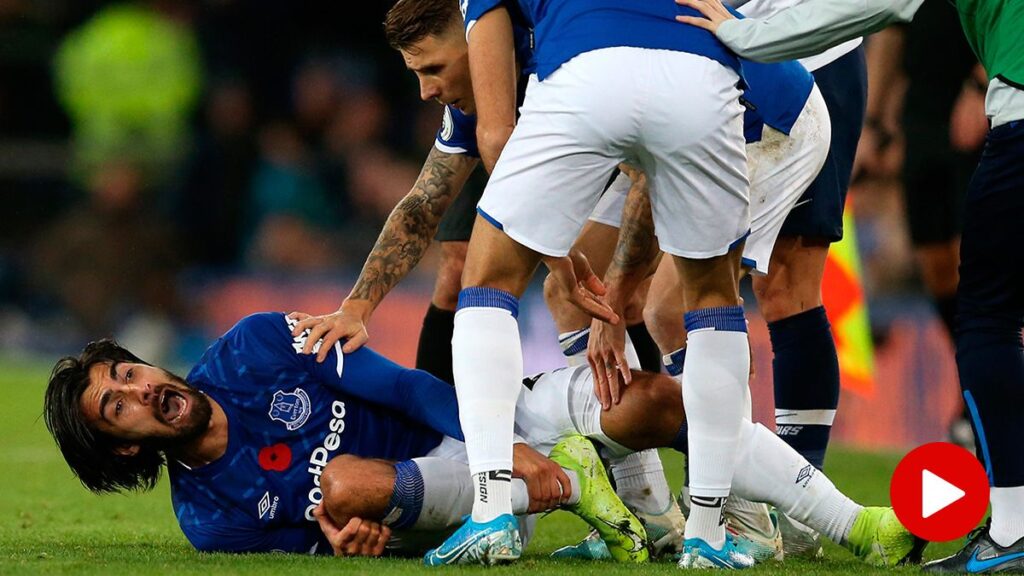 Escalofriante lesión de André Gomes en el Everton-Tottenham