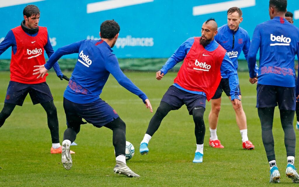 El Inter ya habría negociado con Arturo Vidal y sólo faltaría convencer al Barça