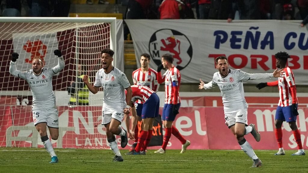 SORPRESA: La Cultural Leonesa remonta y echa al Atlético de la Copa del Rey (2-1)