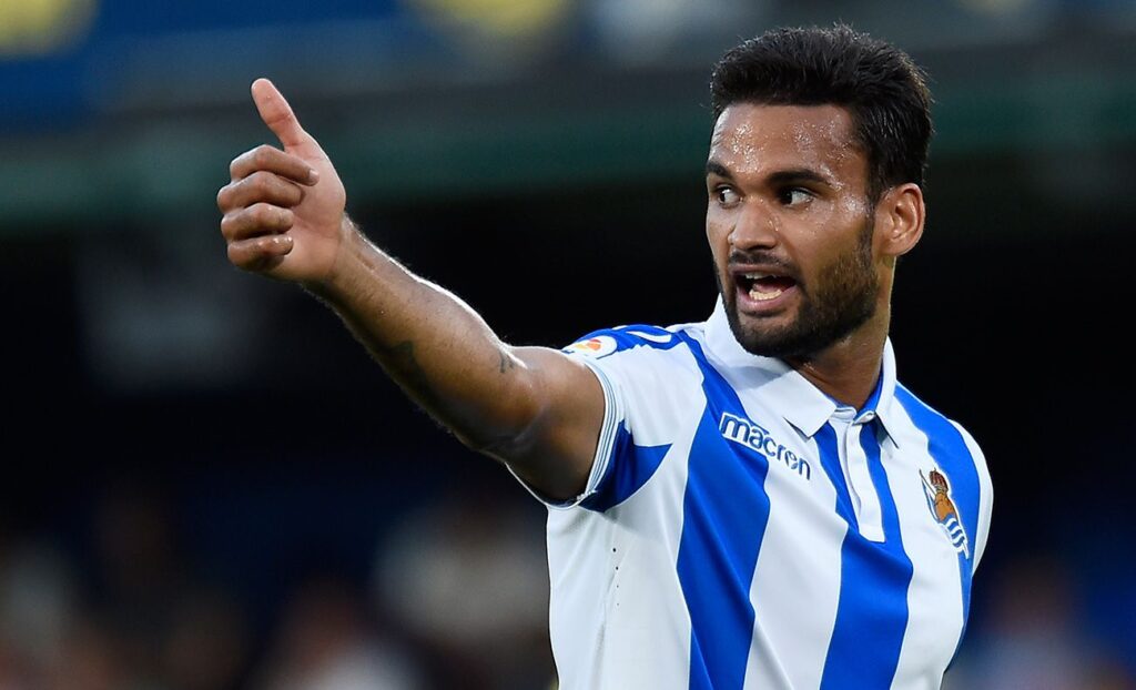La Real Sociedad descarta negociar por Willian José y se remite a su cláusula