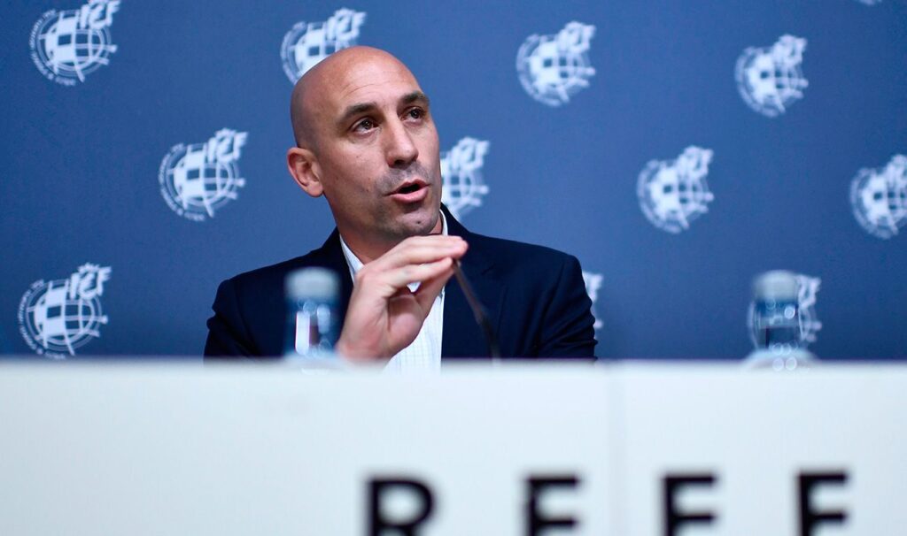 Rubiales apuesta por retomar la Champions en formato ‘Final Four’