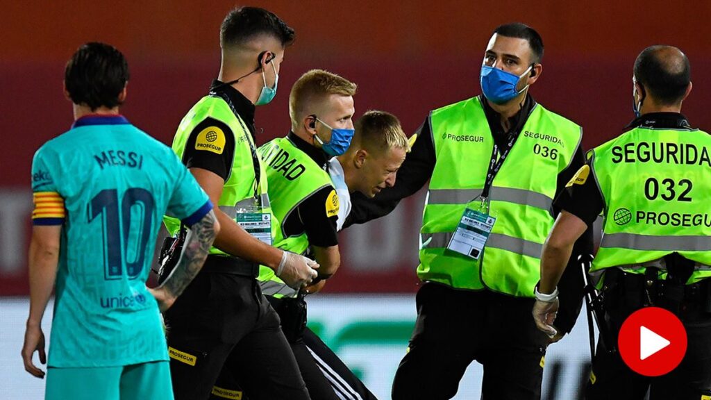 ¿Cómo pudo pasar? Un espontáneo sin mascarilla interrumpió el Mallorca-Barça