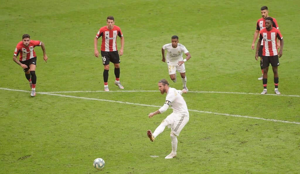El Real Madrid derrota al Athletic Club con otro gol de penalti de Sergio Ramos (0-1)