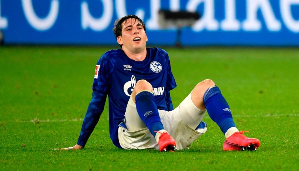 OFICIAL: Miranda deja el Schalke y regresa al Barça hasta definir su futuro