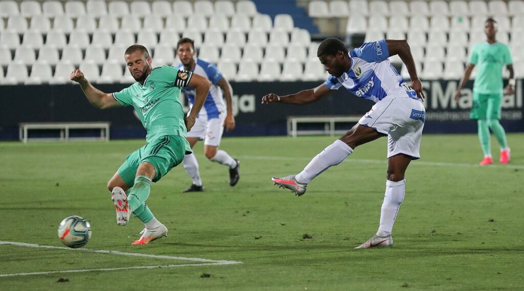 El Madrid empata en Butarque y manda a un admirable Leganés a Segunda (2-2)