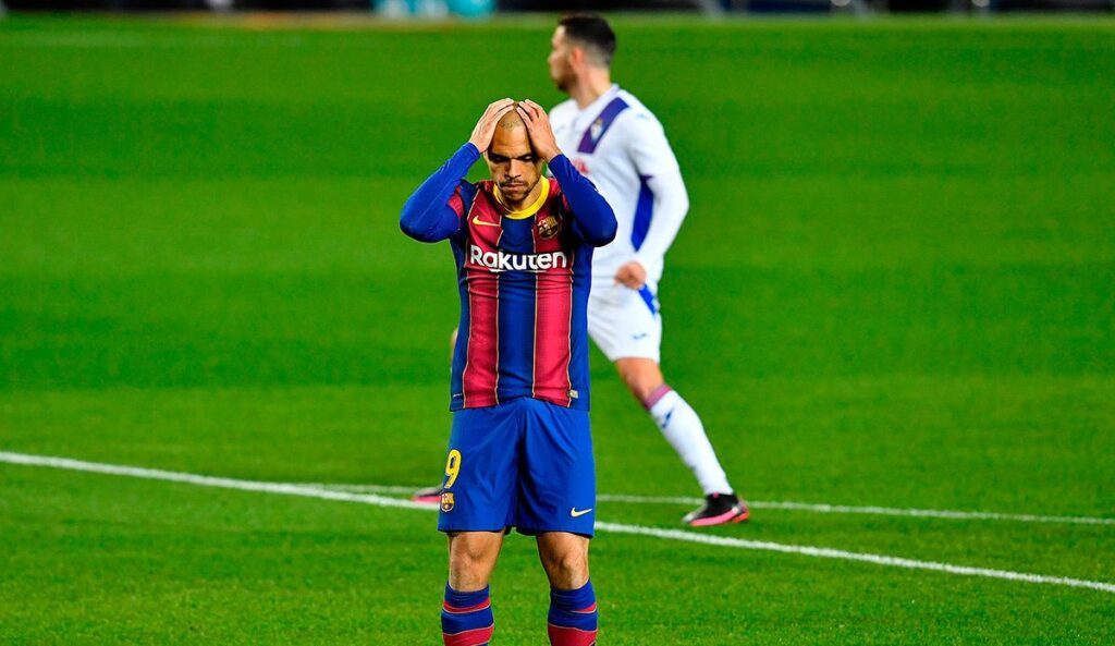 ¿Por qué no lo tiró Griezmann? Araujo provocó un penalti y Braithwaite lo falló