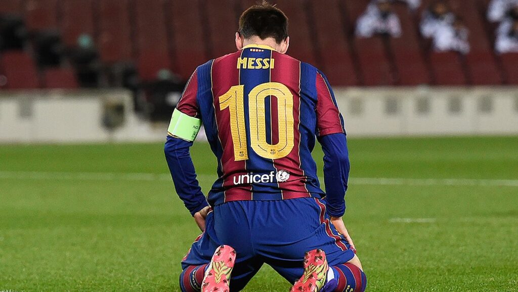 Messi, tocado del tobillo, se recupera en Argentina con un tratamiento especial