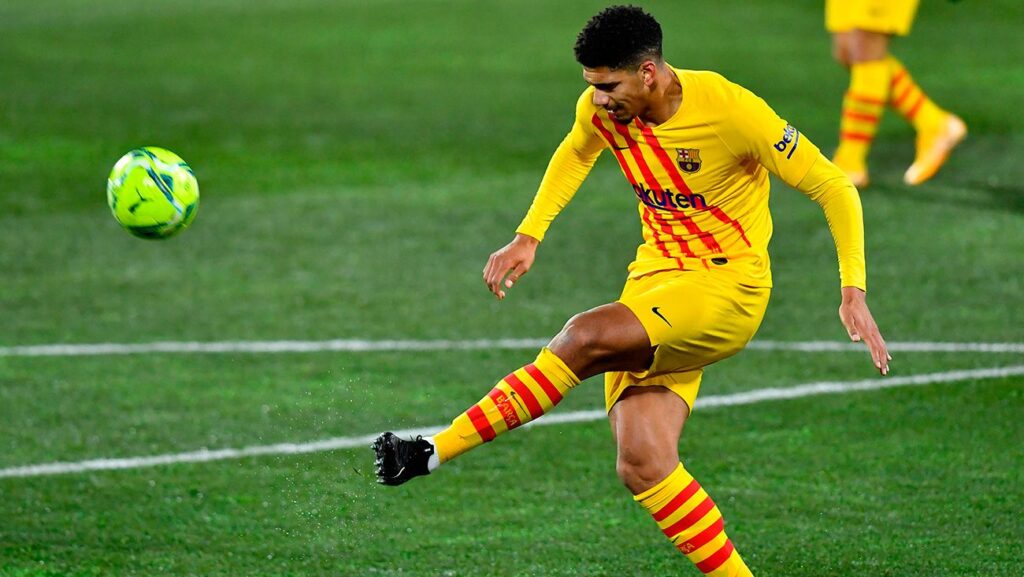 El Barça saca pecho con Araújo, la joya que le ‘robó’ al Madrid