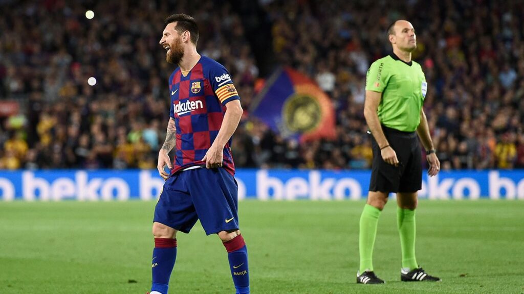 Las dos caras de Mateu Lahoz, el árbitro que pitará el Barça-Athletic