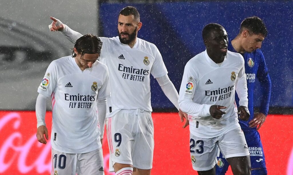 Triunfo del Madrid (2-0) con lo justo para arrebatar el segundo puesto al Barça
