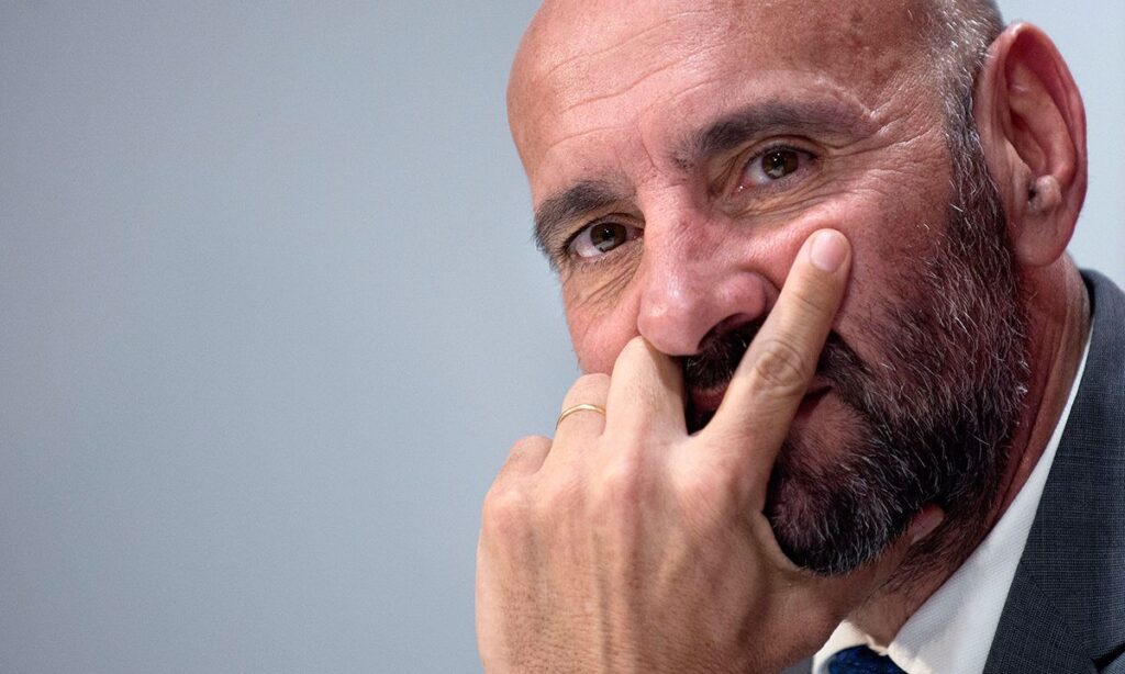 Cómo se dio el fin del encontronazo entre Monchi y Koeman