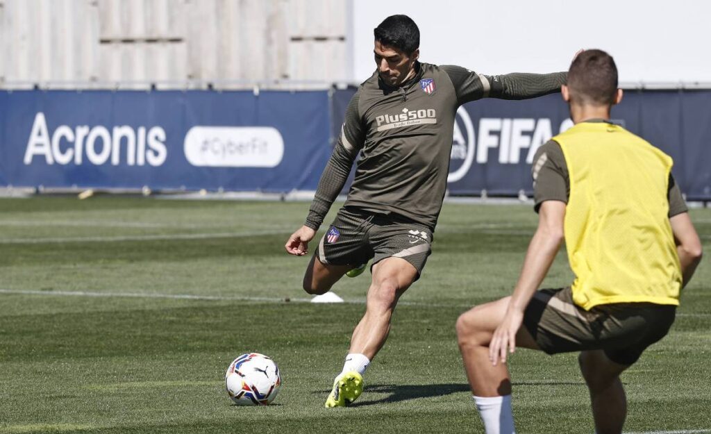 La afición del Atlético le exige más goles a Luis Suárez