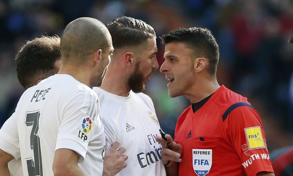 Gil Manzano y los polémicos ‘regalos’ del Real Madrid