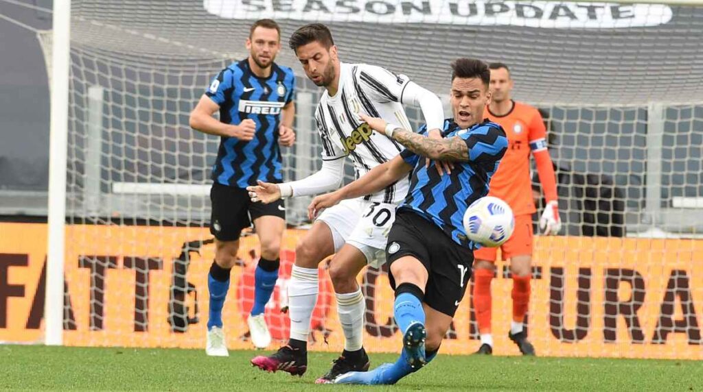 La Juventus gana con polémica y sigue en la carrera por la Champions