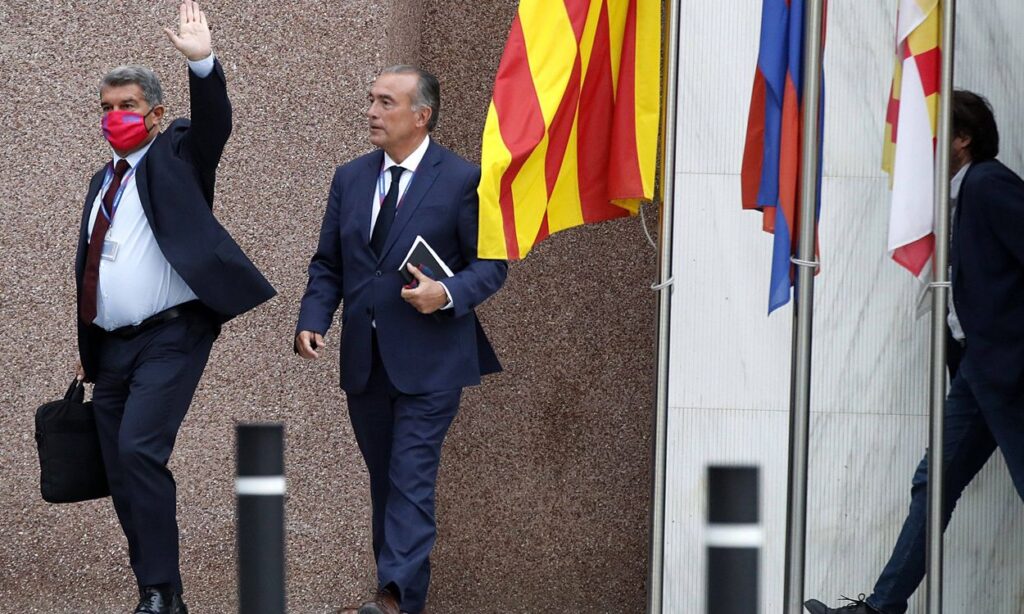Laporta no plantea honrar a Cruyff con la presidencia honorífica póstuma, por ahora