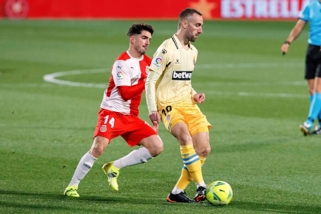 El Girona se quedará con “Monchu” si llega a Primera división