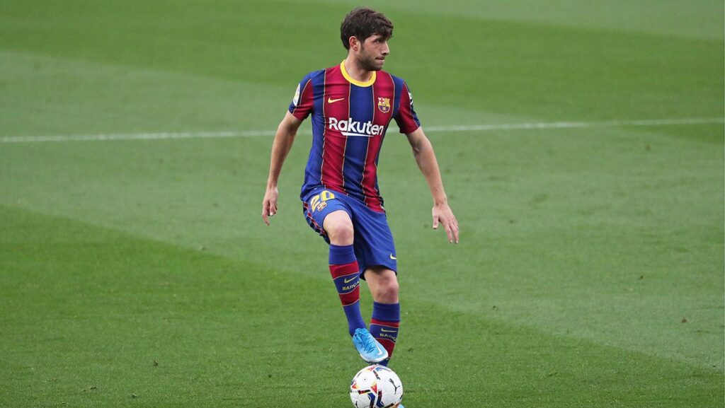 El Barcelona podría cambiar a Sergi Roberto por un central del City